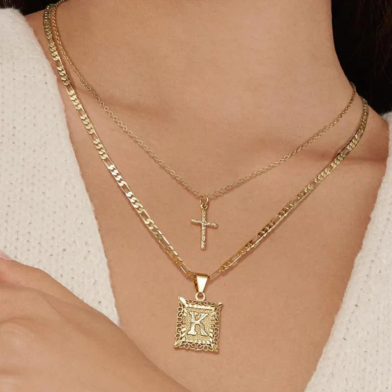 CONJUNTO CRUZ INITIALE COLLAR | ORO
