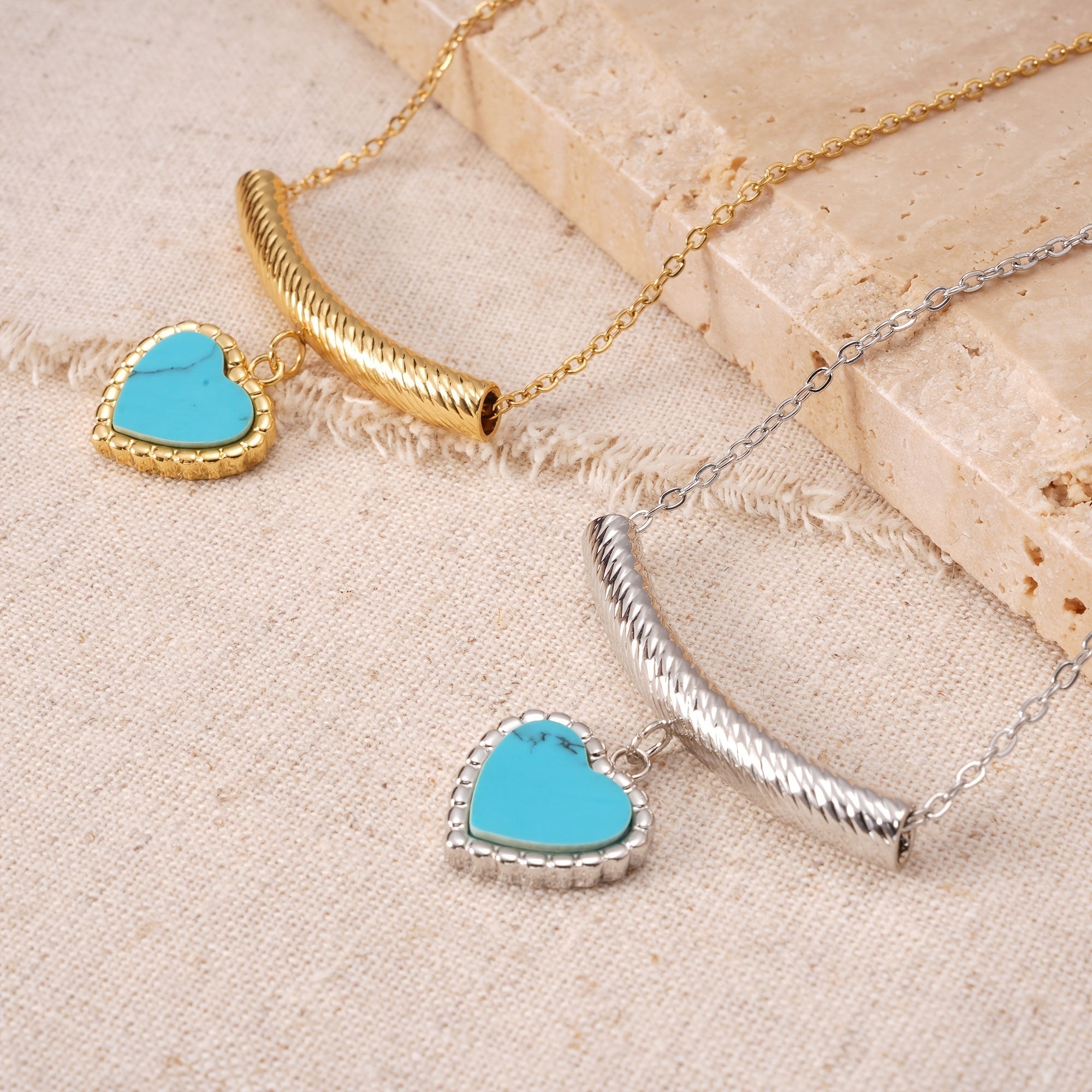 COLLAR BOHEMIO CORAZÓN EN FORME DE TURQUESA COLGANTE