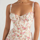 VESTIDO CON DETALLE DE CORSET Y CINTURA MARCADA