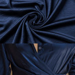 VESTIDO MINI CAMISERO DE SATÉN AZUL MARINO CON PLISADO ASIMÉTRICO - VALERINA MARBELLA