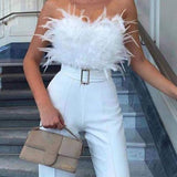 Macacão justo e sexy com ombros à mostra e modelagem justa, estilo anos 360.