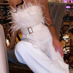 Macacão justo e sexy com ombros à mostra e modelagem justa, estilo anos 360.