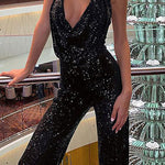 Macacão de festa com lantejoulas e decote halter