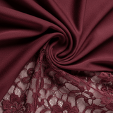 VESTIDO LARGO BURDEOS DE SATÉN CON ENCAJE, PLISADO Y ESCOTE EN PICO - VALERINA MARBELLA