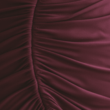 VESTIDO LARGO BURDEOS DE SATÉN CON ENCAJE, PLISADO Y ESCOTE EN PICO - VALERINA MARBELLA