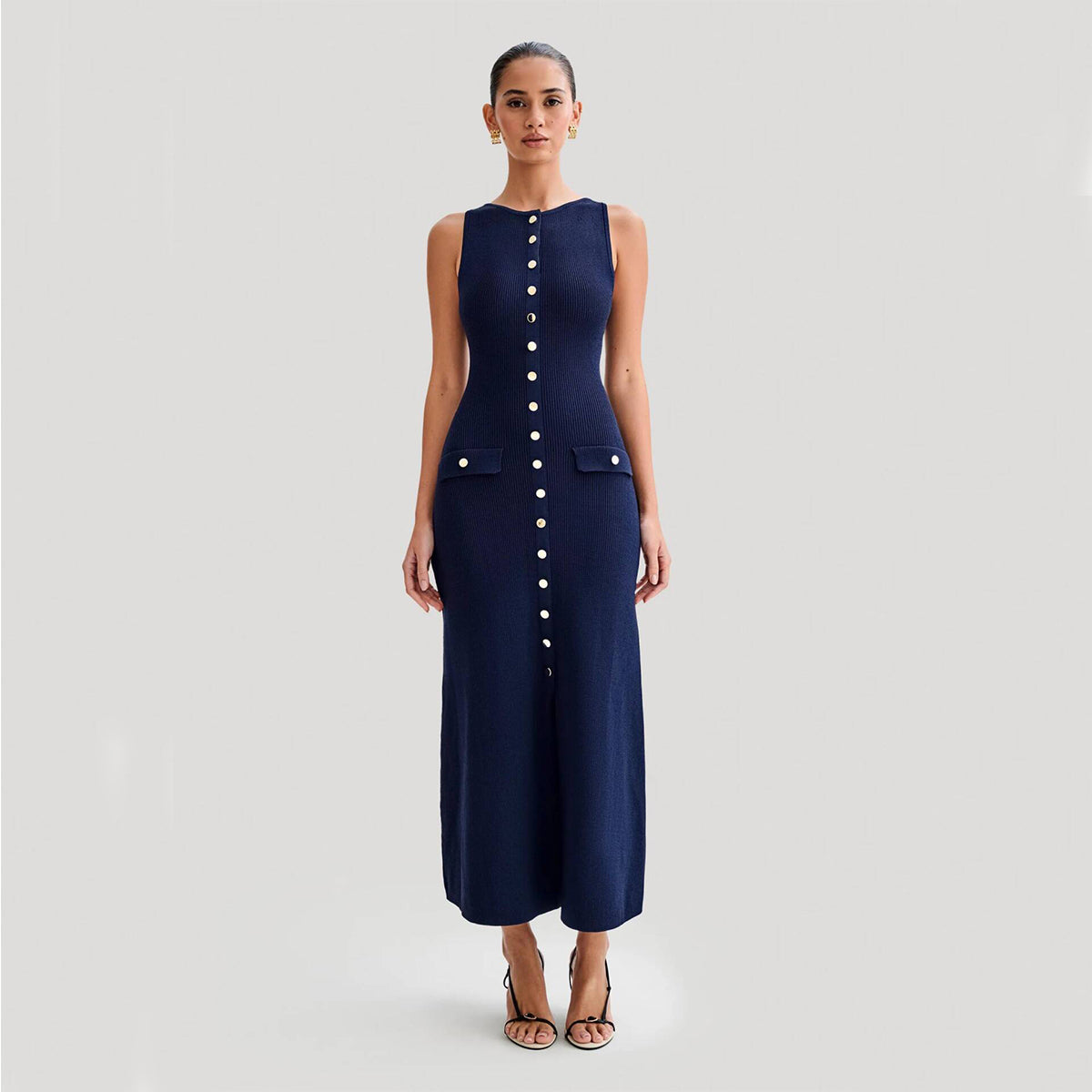 VESTIDO DE PRIMAVERA SIN MANGAS CON SILUETA LIGERA Y FEMENINA