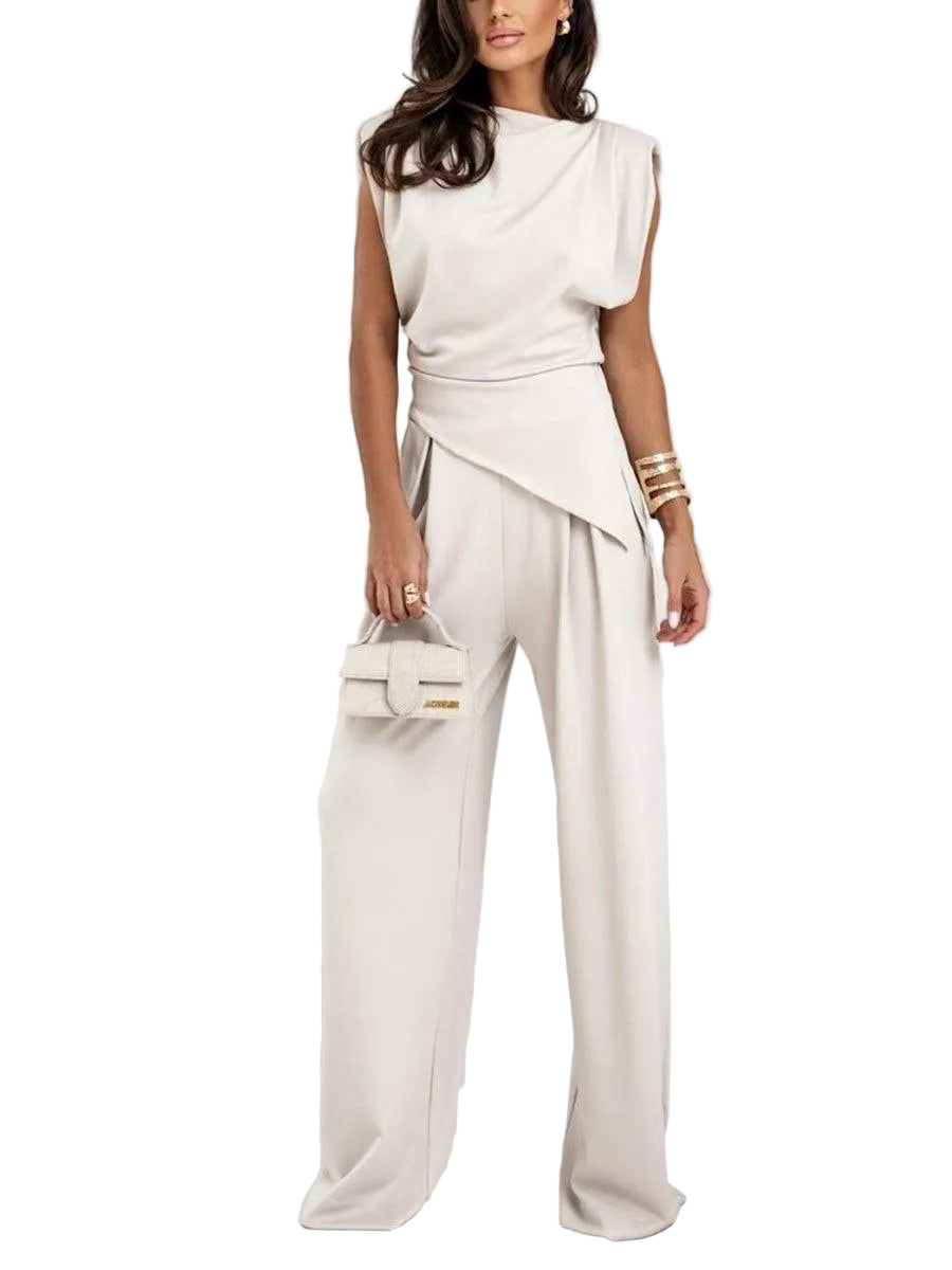Conjunto casual de duas peças sem mangas, modelo irregular.