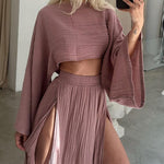 Conjunto casual de duas peças em algodão e linho com fenda elegante.