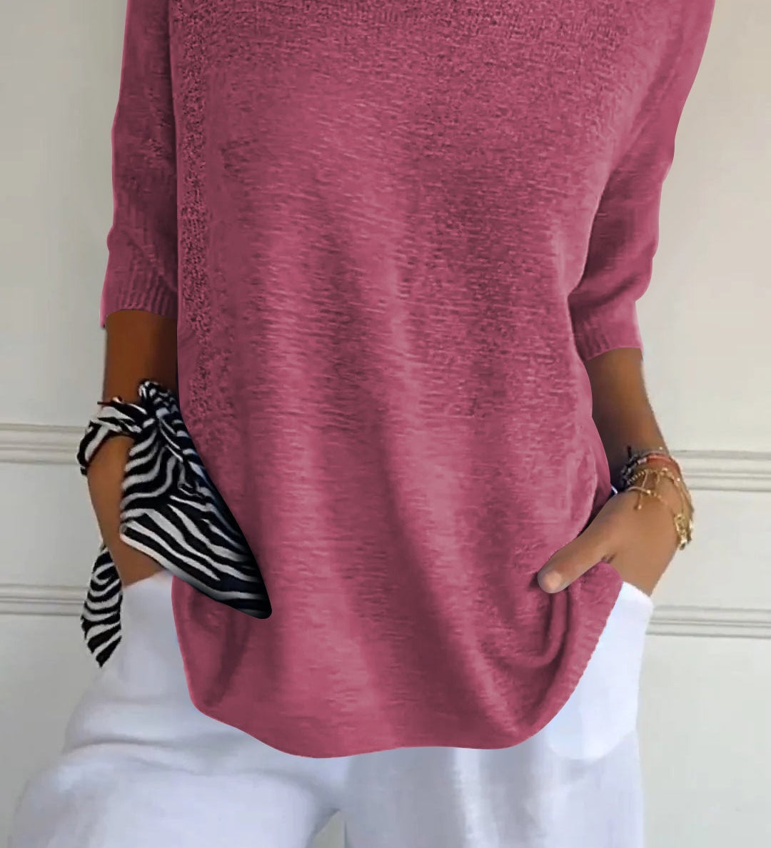 TOP CON ESCOTE EN V ATEMPORAL - VALERINA MARBELLA