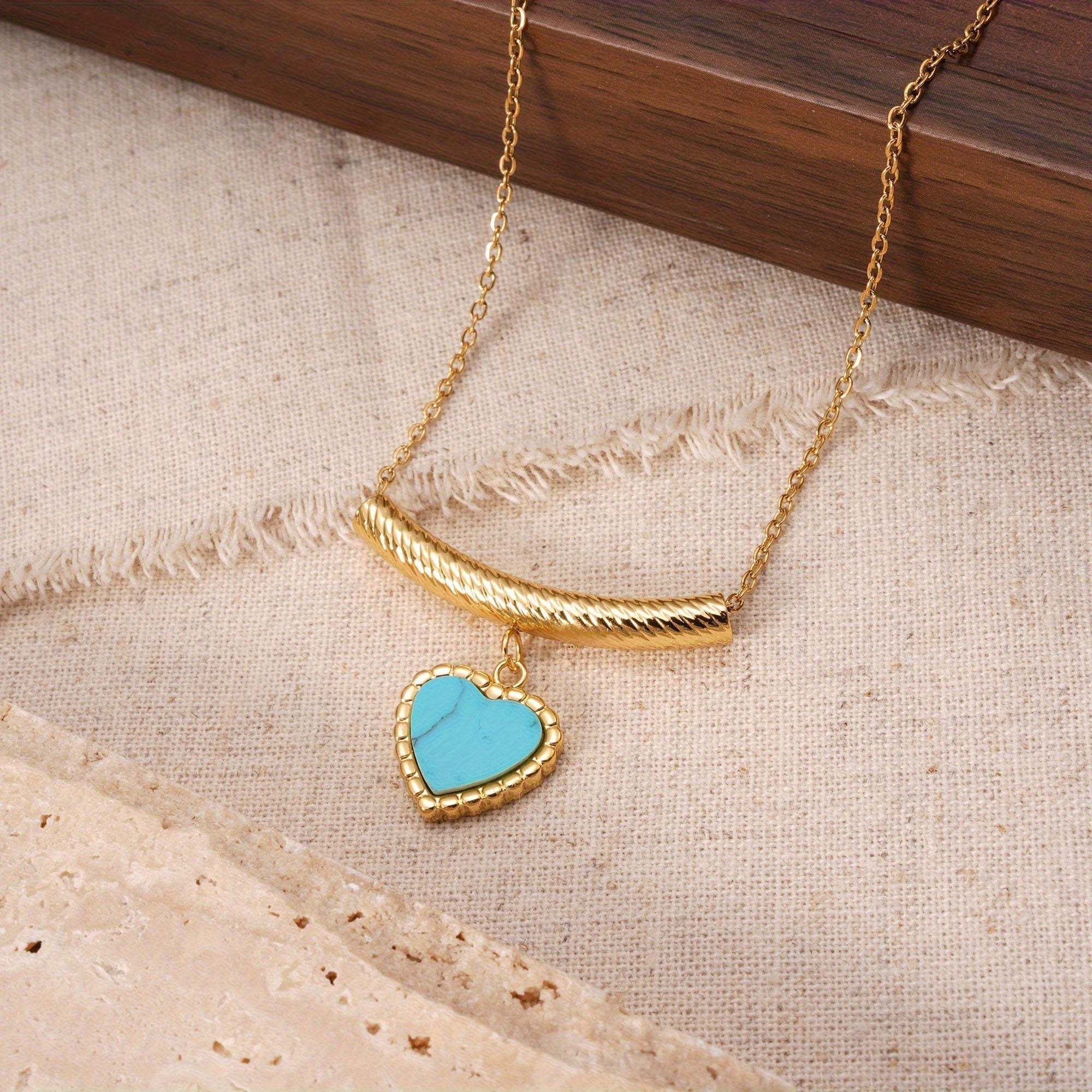 COLLAR BOHEMIO CORAZÓN EN FORME DE TURQUESA COLGANTE