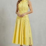 Gracia – Intricate lace panels – Elegant midi dress