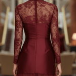 VESTIDO CORTO ENVOLVENTE DE SATÉN BURDEOS CON ENCAJE - VALERINA MARBELLA