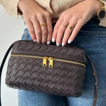 BOLSO TRENZADO ESTRUCTURADO CON ACABADO BRILLANTE - VALERINA MARBELLA