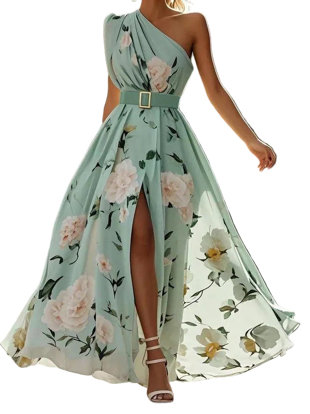 Vestido longo de chiffon verde claro com estampa floral, drapeado e um ombro só.