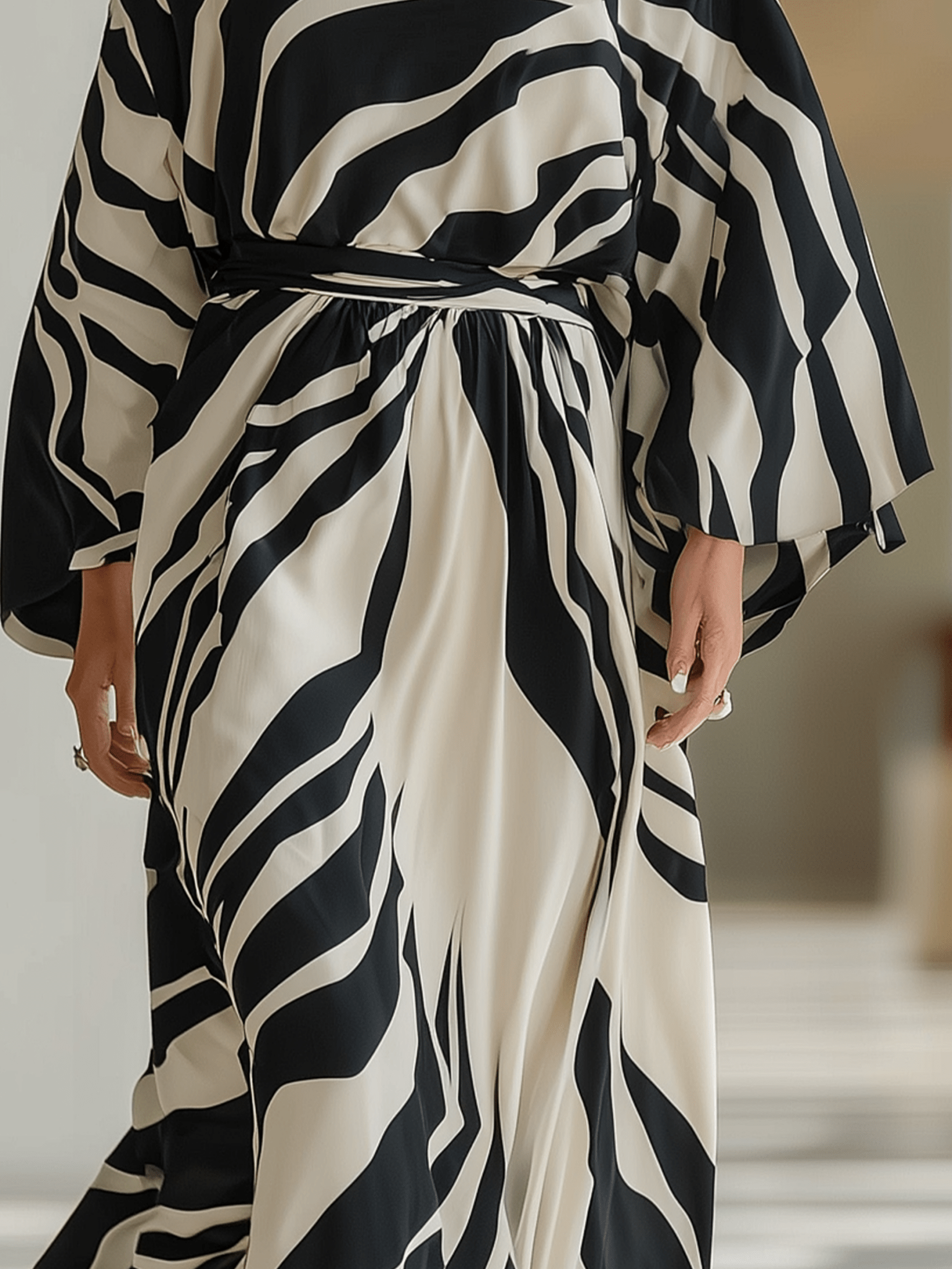 VESTIDO MAXI DE UN SOLO HOMBRO CON ESTAMPADO DE CEBRA - VALERINA MARBELLA