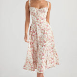 VESTIDO CON DETALLE DE CORSET Y CINTURA MARCADA