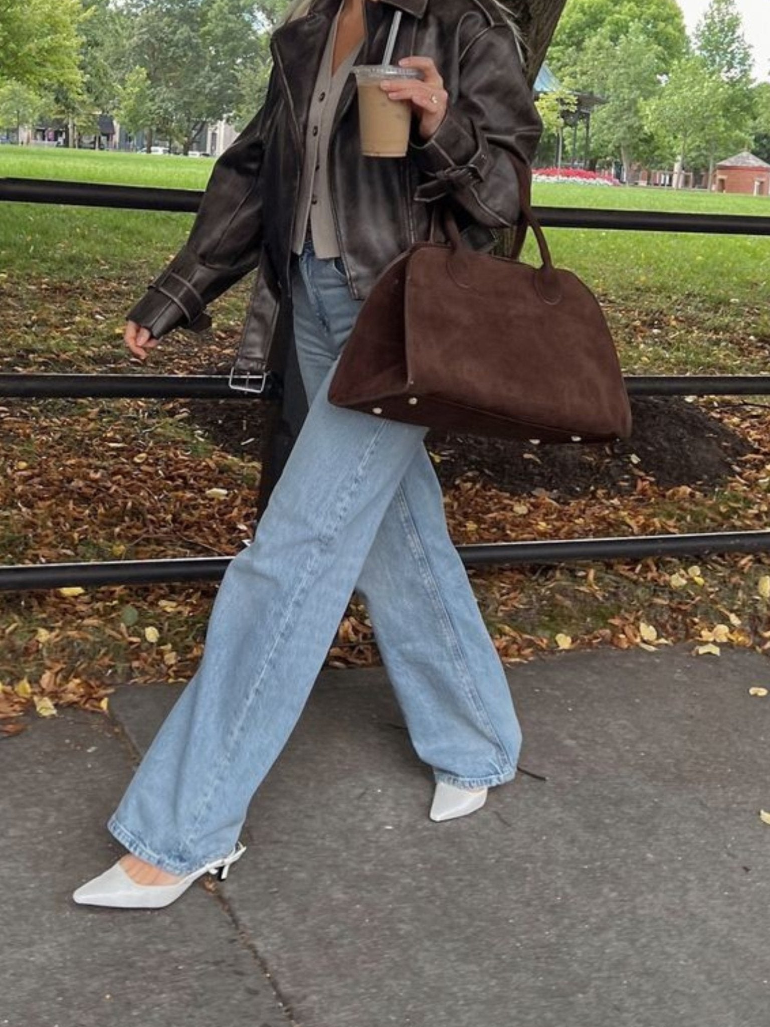 BOLSO MINIMALISTA DE ANTE PARA EL DÍA A DÍA - VALERINA MARBELLA