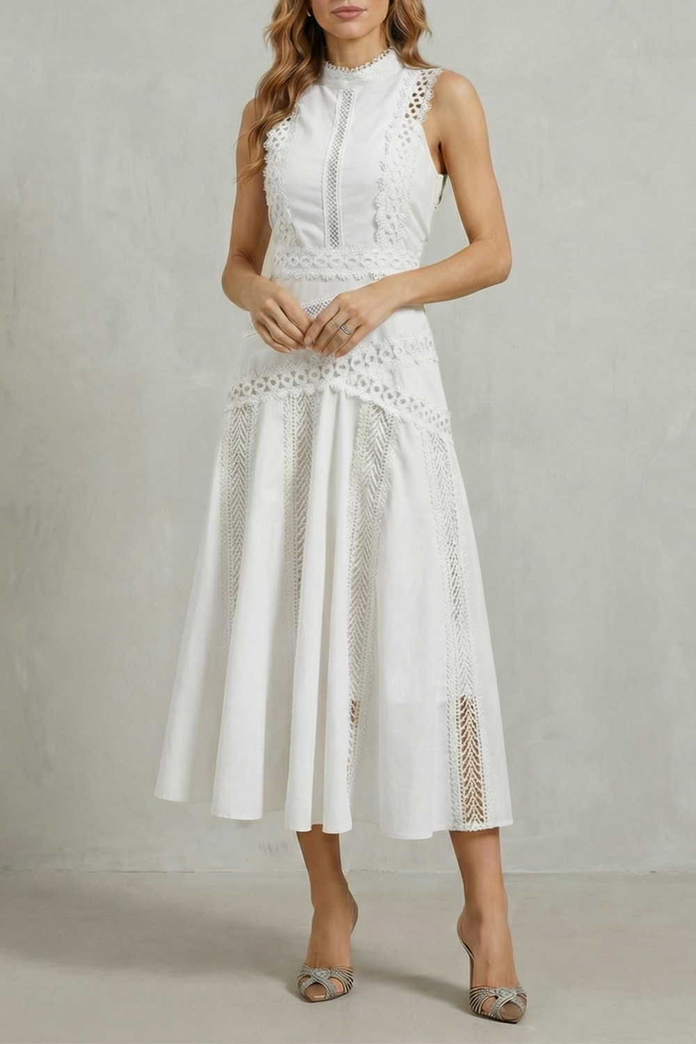 Gracia – Intricate lace panels – Elegant midi dress