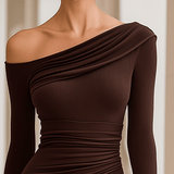 VESTIDO LARGO DE PUNTO CANALÉ MARRÓN CHOCOLATE CON UN HOMBRO - VALERINA MARBELLA