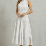 Gracia – Intricate lace panels – Elegant midi dress