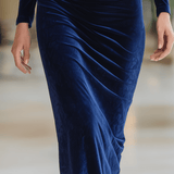 VESTIDO LARGO DE TERCIOPELO AZUL MARINO CON CUELLO ALTO Y ENCAJE - VALERINA MARBELLA