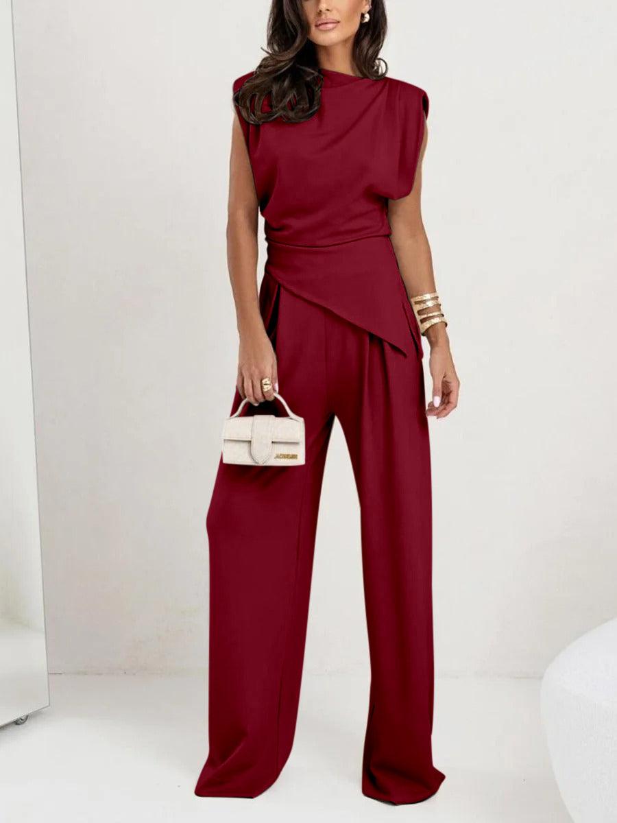 Conjunto casual de duas peças sem mangas, modelo irregular.