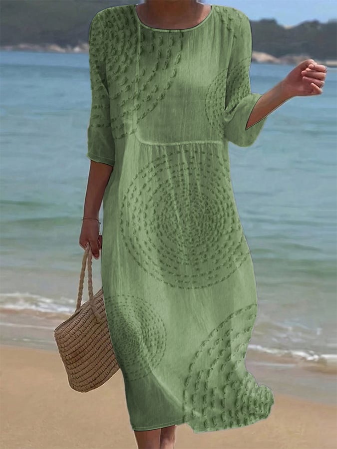 VESTIDO DE PLAYA CON BORDADO GEOMÉTRICO – ESTILO LIGERO