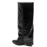 BOTAS NEGRAS CON DOBLEZ ELEGANTE