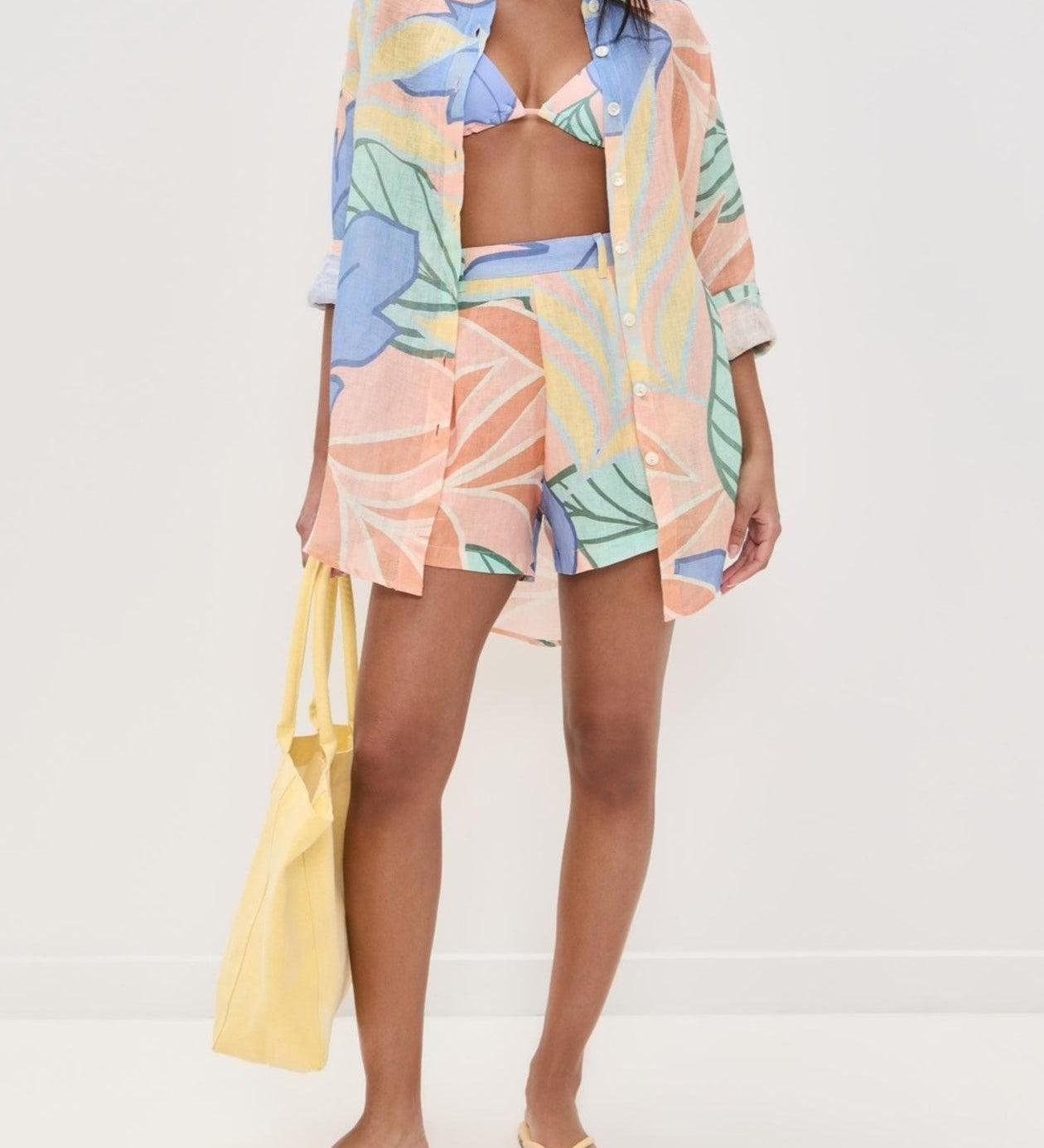 CONJUNTO DE PLAYA CON CAMISA ESTILO BOYFRIEND