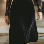 VESTIDO MIDI NEGRO DE ENCAJE Y TERCIOPELO CON CUELLO BLAZER - VALERINA MARBELLA