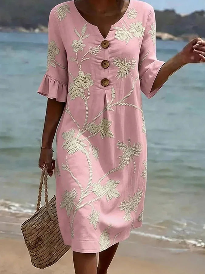 VESTIDO DE PLAYA CON BORDADO FLORAL – FEMINIDAD FRESCA