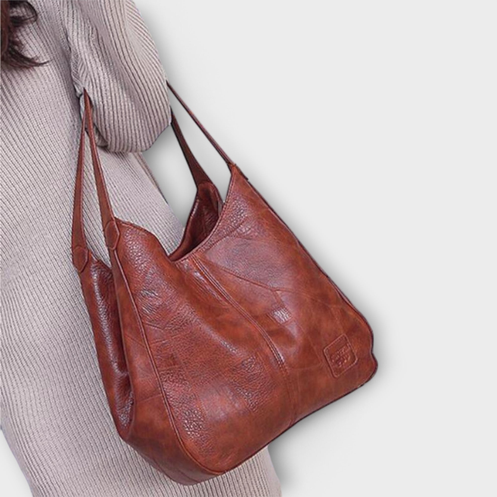 BOLSO DE CUERO ATEMPORAL CON ACABADO ELEGANTE - VALERINA MARBELLA
