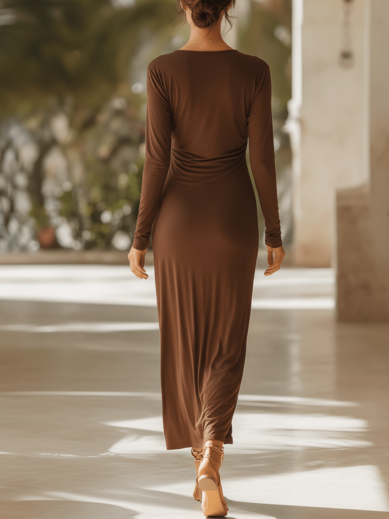 VESTIDO LARGO MARRÓN CHOCOLATE DE PUNTO CON ABERTURAS Y LAZADA - VALERINA MARBELLA