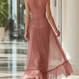 VESTIDO LARGO ROSA EMPOLVADO PLISADO CON CUELLO ALTO Y ABERTURA - VALERINA MARBELLA