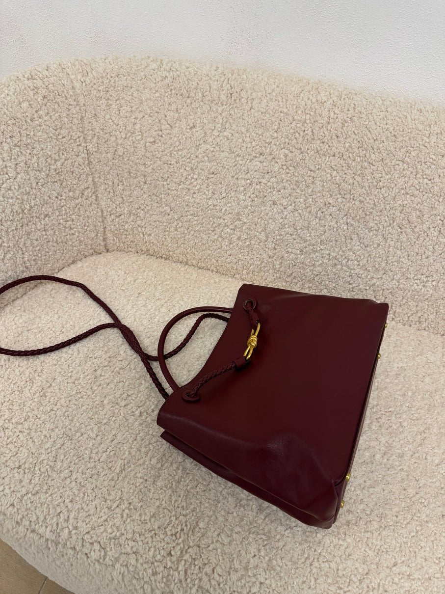 BOLSO VERSÁTIL Y REFINADO - VALERINA MARBELLA