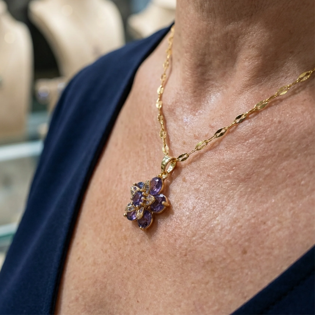 COLLAR AMELYTH VIOLETA FLOR | ORO