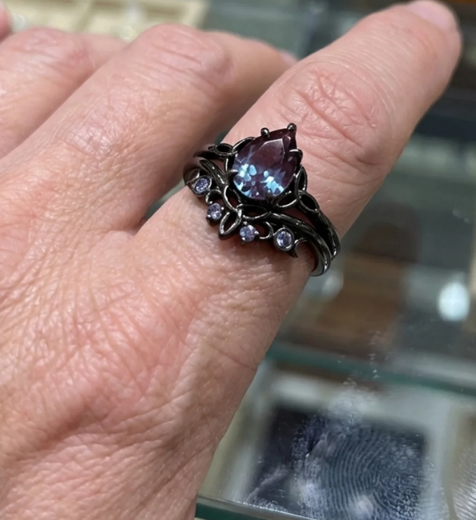 ANILLO AMATISTA RANGS | ORO BLANCO
