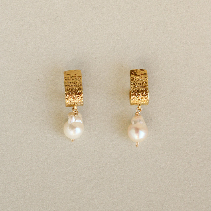 PENDIENTES VINTAGE PLAQUÉ ORO & PERLA