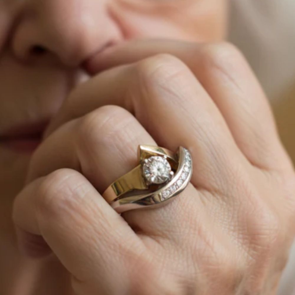 ANILLO VINTAGE IRRÉGULIER ORO & PLATA CIRCONA