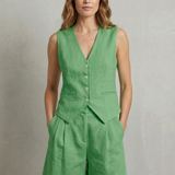 Linévora – Tailored summer ease – Vest and short set