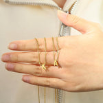 COLLAR AMOR LETTRE INITIALE | ORO