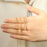 COLLAR AMOR LETTRE INITIALE | ORO
