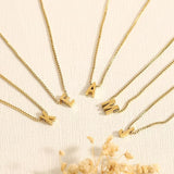 COLLAR AMOR LETTRE INITIALE | ORO