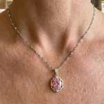 COLLAR ROSA ÓVALO CORONA HALO | ORO BLANCO