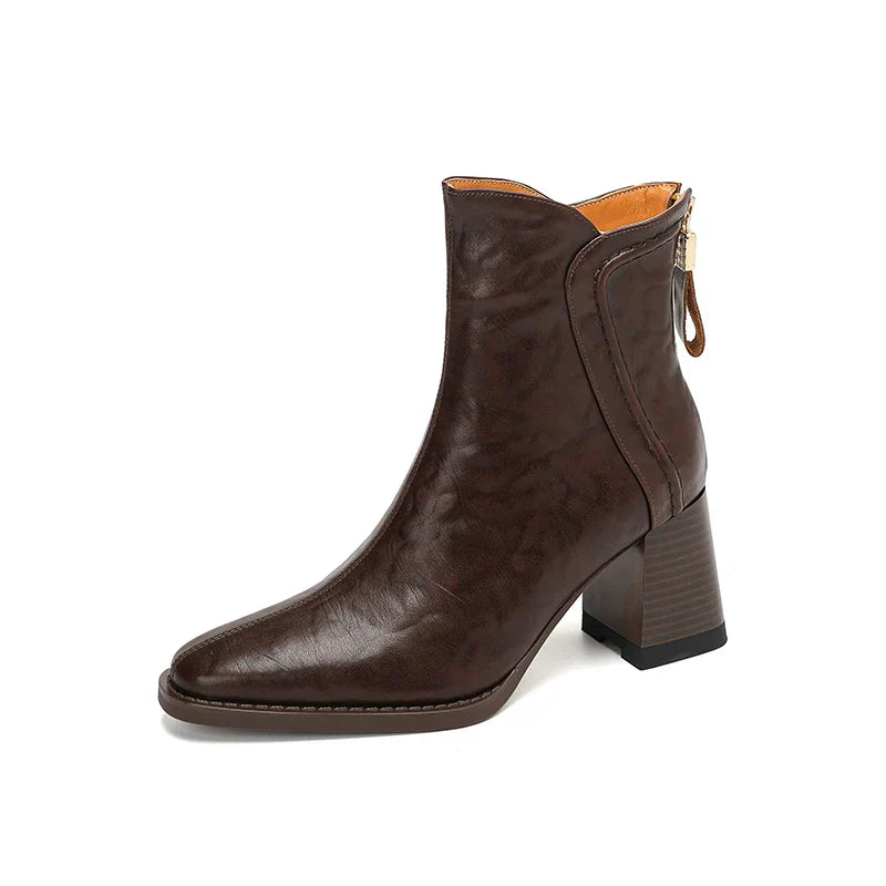 BOTAS DE SALTO CÓMODAS Y ELEGANTES