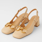 SALONES SLINGBACK ABIERTOS CON ELEGANCIA CONTEMPORÁNEA
