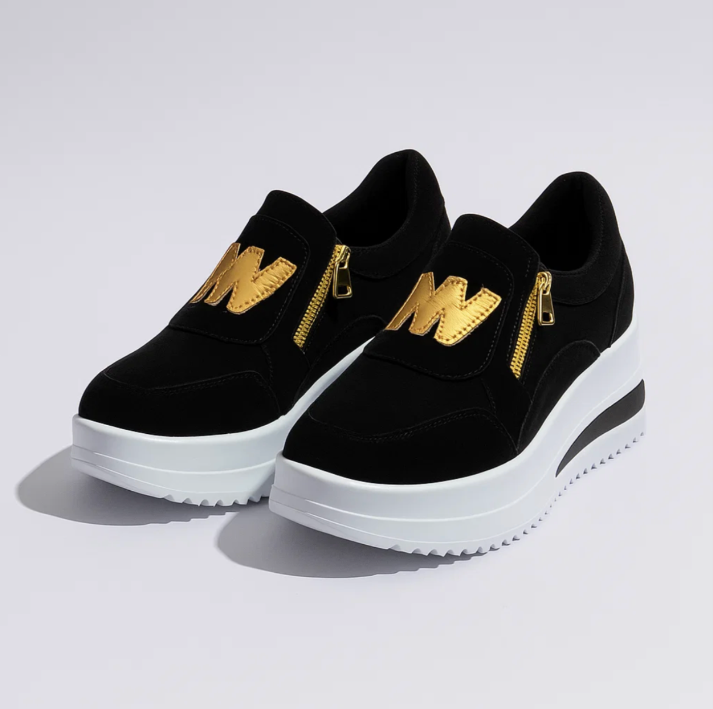 ZAPATILLAS DE PLATAFORMA CON ESTILO Y CONFORT