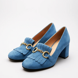 ZAPATOS DE TACÓN EN TERCIOPELO CON FLECOS Y TOQUE DE LUJO