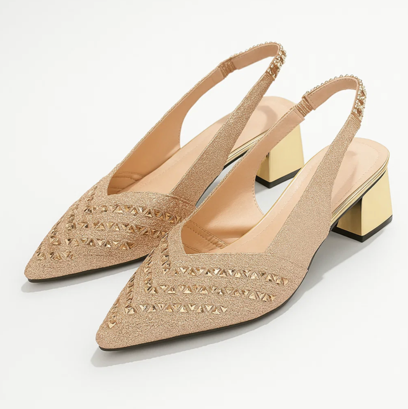 SALONES SLINGBACK CON TACÓN ELEGANTE Y DETALLES BRILLANTES