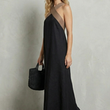 Seravelle – Cross-halter elegance – Maxi dress